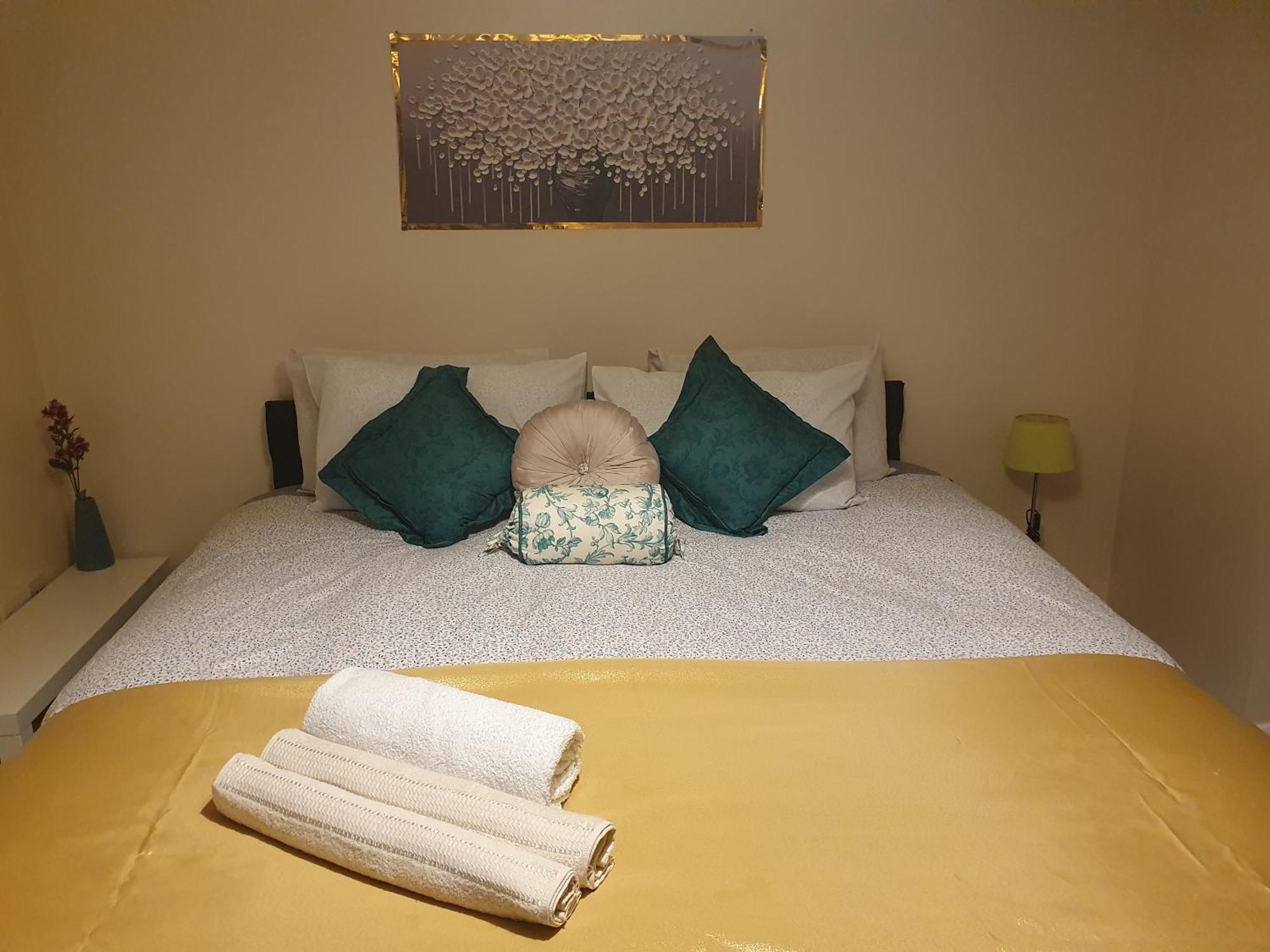 Lovely 1Bedrood Apartment 吉尔福德 外观 照片