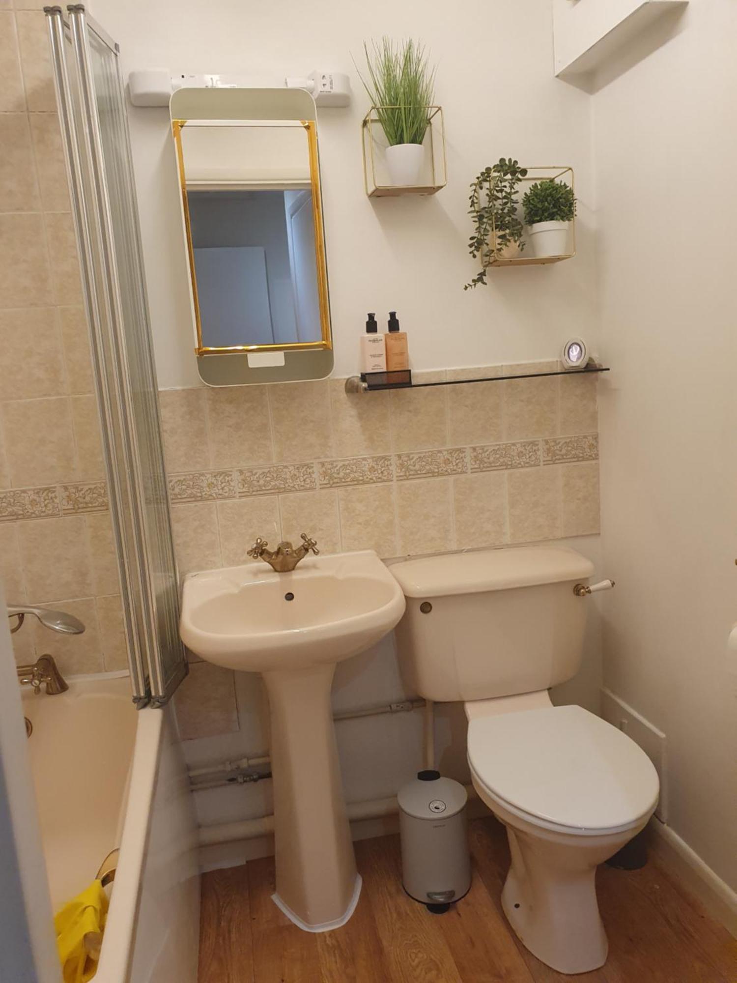 Lovely 1Bedrood Apartment 吉尔福德 外观 照片